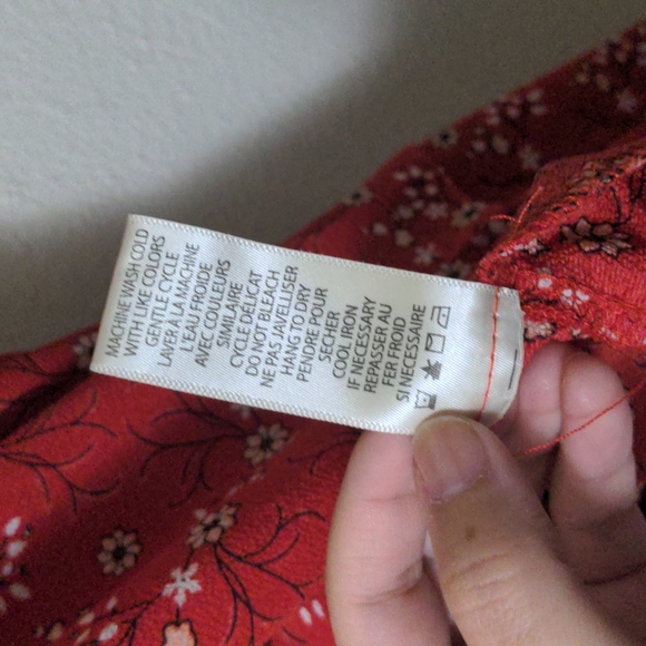 - Max Studio Red Floral Tiered Dress - Picture 8 of 8